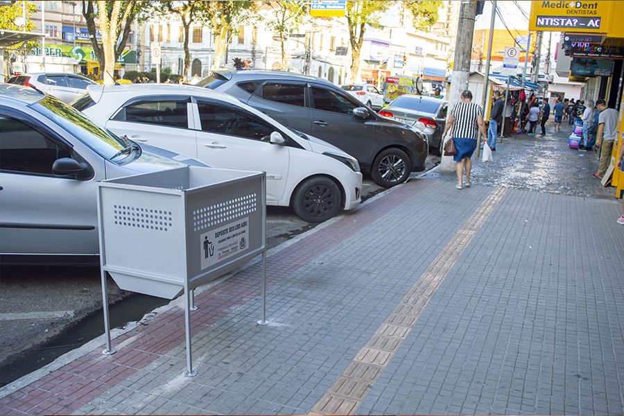 Avenida Dr. Lisboa e Praça Senador José Bento ganham novas lixeiras