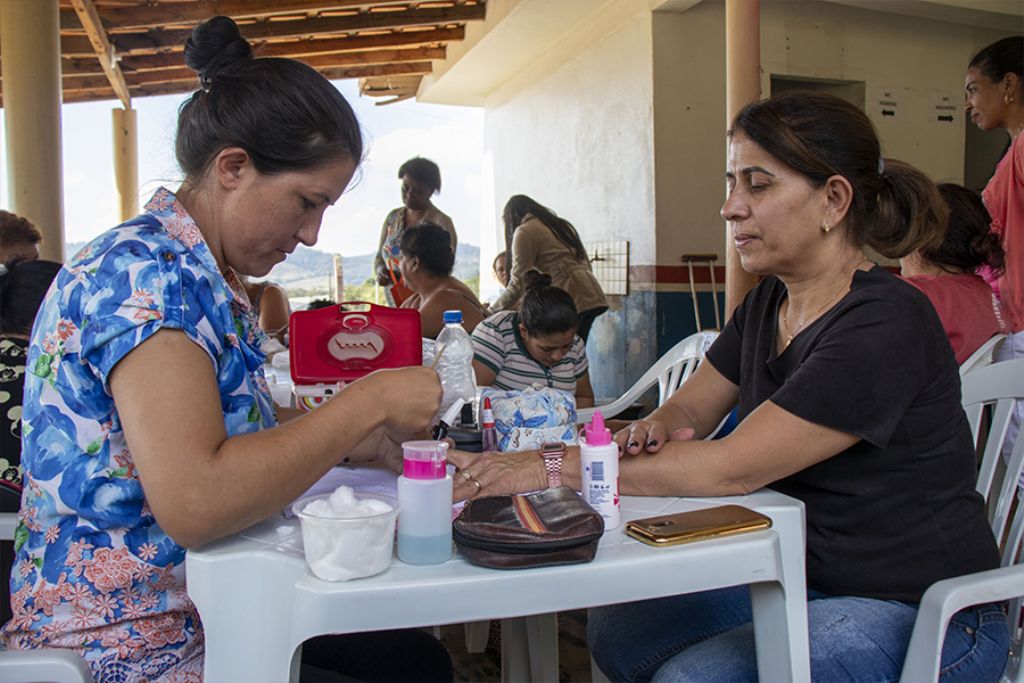 CRAS Cidade Jardim e CRAS Volante promovem curso de manicure e pedicure para usuárias