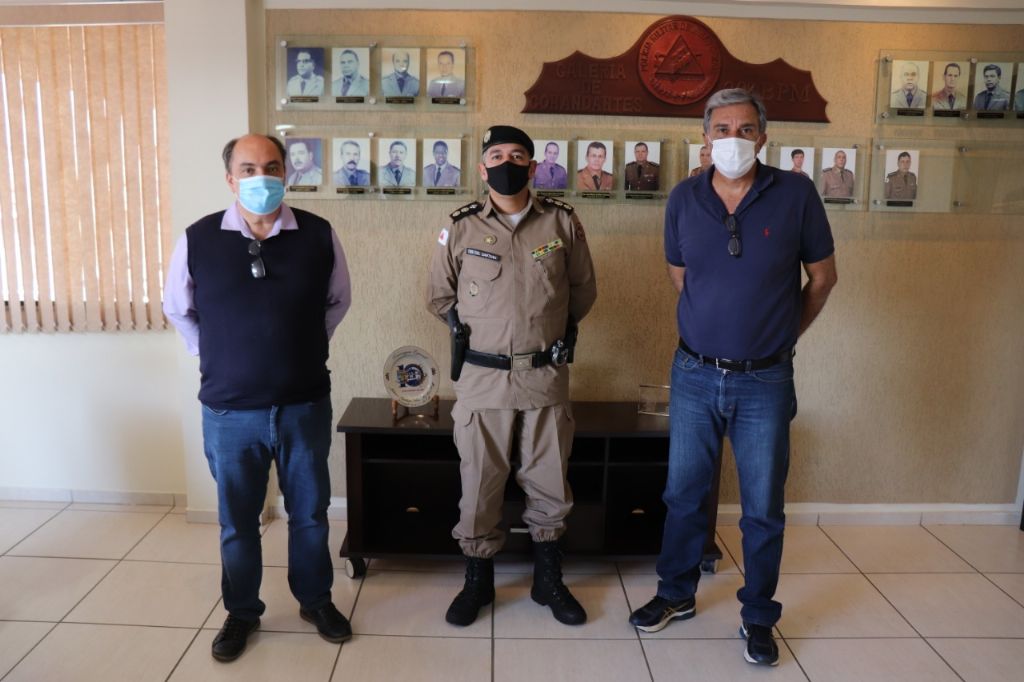 Prefeito de Pouso Alegre se reúne com Polícia Militar para traçar ações conjuntas