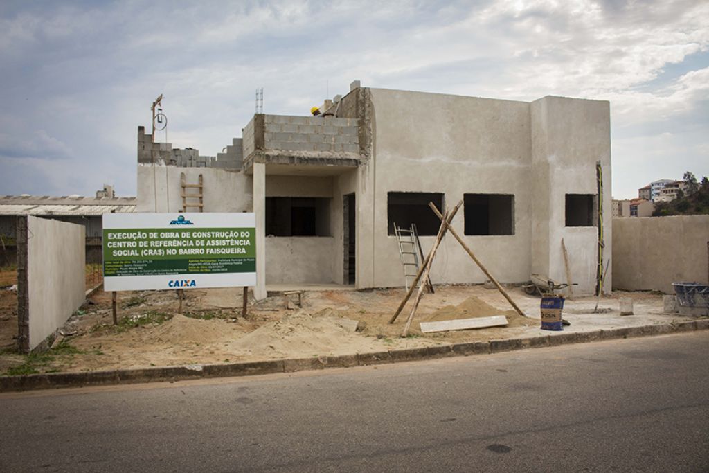 Prefeitura retoma construção de dois Centros de Referência Social