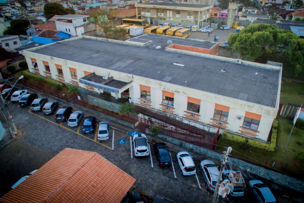 Prefeitura fez economia e vai pagar 13º em dia