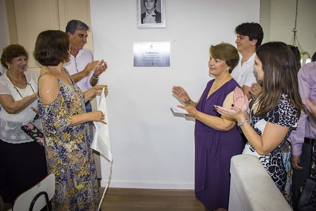 Cultura inaugura auditório e homenageia José Saponara