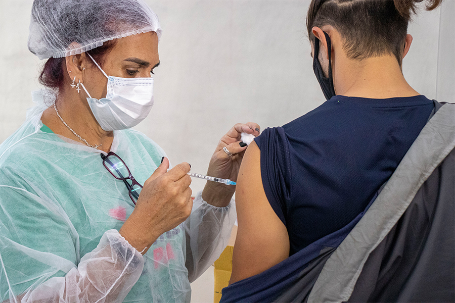 Centro de Vacinação estará aberto neste sábado (13)	
