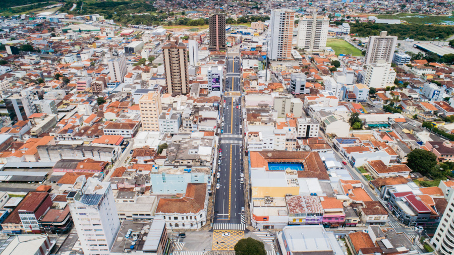 Avenida Dr. Lisboa e vias paralelas são recapeadas e sinalizadas