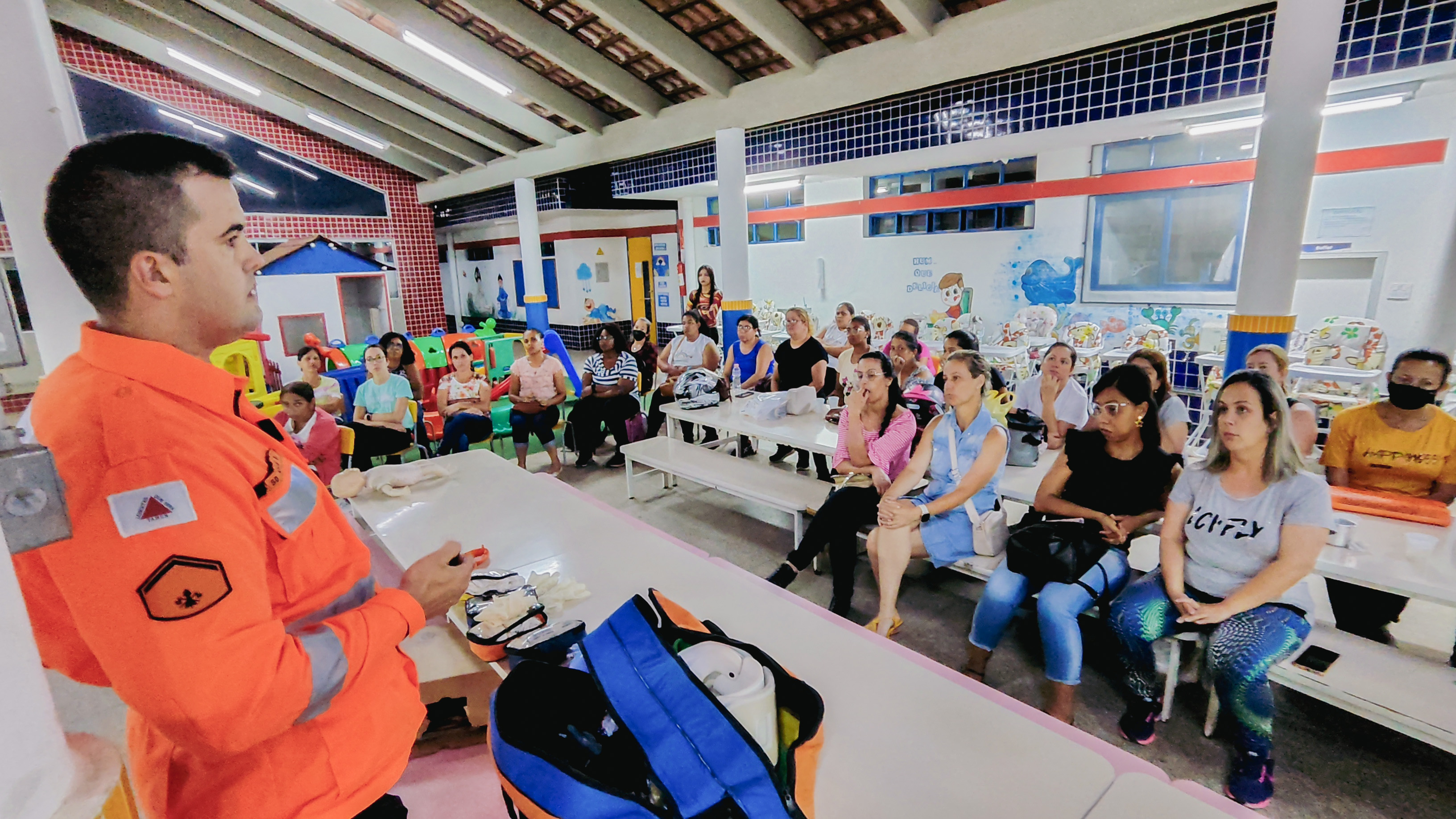 Profissionais da Educação Infantil recebem treinamento de Primeiros socorros