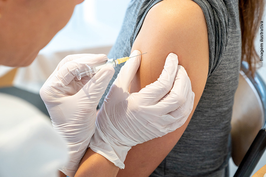 Vacinação contra meningite C é liberada para toda população acima de 16 anos